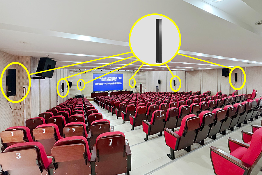 在報(bào)告廳講臺(tái)、中間、后排位置兩側(cè)各配置1臺(tái)清聽(tīng)聲學(xué)教學(xué)擴(kuò)音器