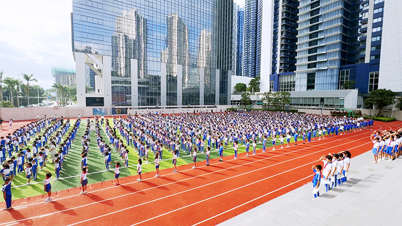 在濱海小學安裝部署了數(shù)臺安靜操場系統(tǒng)