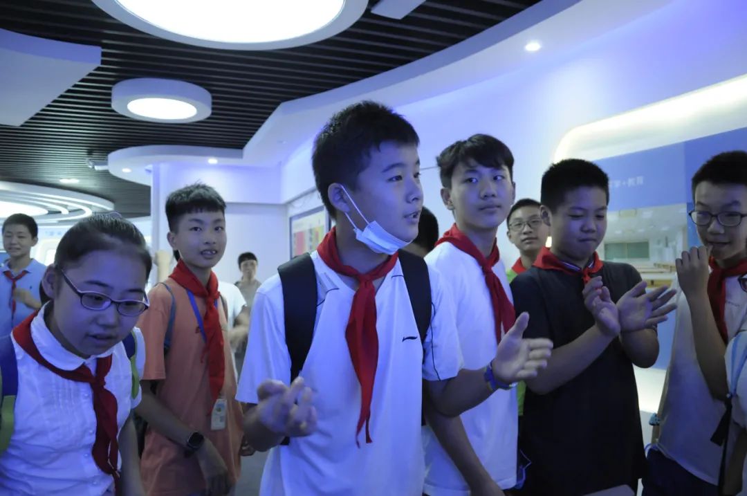 17位蘇州中學偉長實驗班學生前來體驗聲學黑科技